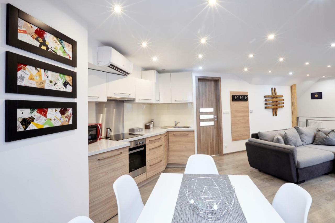 Foter Apartman Виллань Экстерьер фото